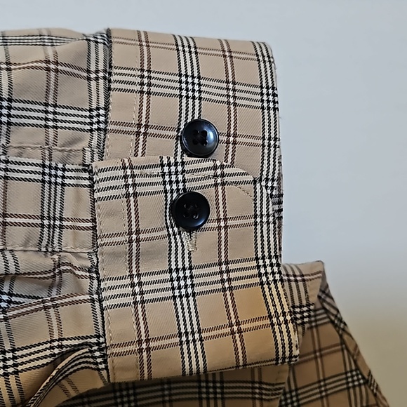 Van Heusen Men's button down long sleeve shirt - Picture 5 of 6